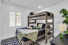 Luxury Miami Home! Next to Miami airport and beach